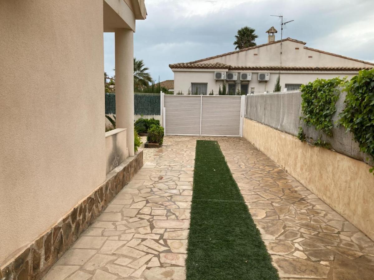 Caseta De L'Avi Camarles Exterior photo